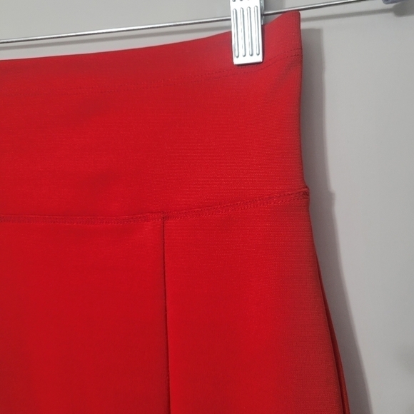 Maeva Red Stretchy Knee Length Skirt - Picture 2 of 10